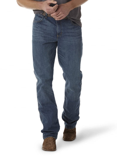 Wrangler Men's Big & Tall Retro Relaxed Fit Boot Cut Jean, True Blue, 32W x 38L